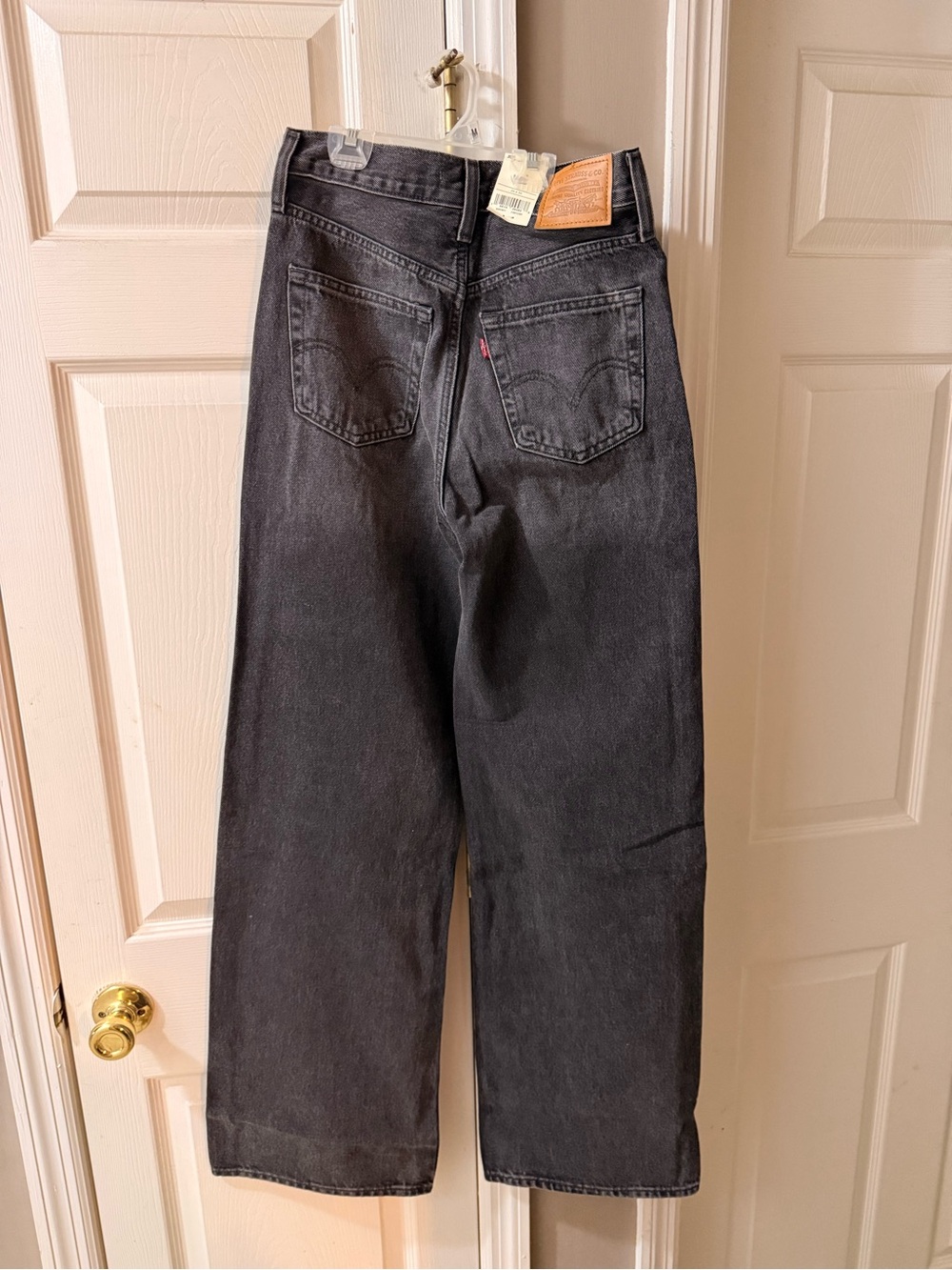 Levi's Black Wash Ribcage High Rise Wide-Leg Jeans - Picture 4 of 7